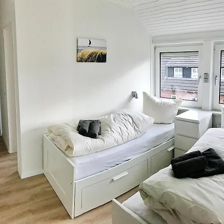 'huus Strandduen' 4 *